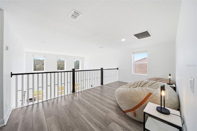 9211 WAVERLY WALK DRIVE, Orlando, FL 32817