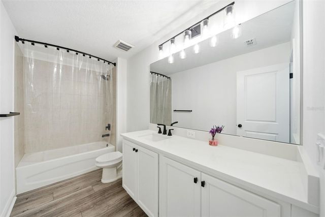 9211 WAVERLY WALK DRIVE, Orlando, FL 32817