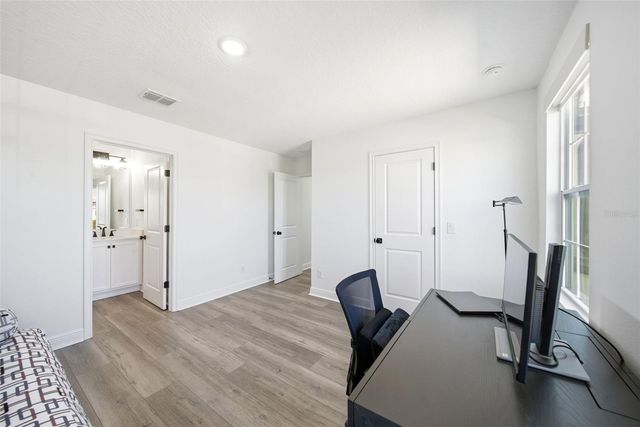 9211 WAVERLY WALK DRIVE, Orlando, FL 32817