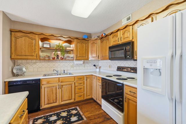 150 Sunken Forest Drive 10-245, Forsyth, MO 65653