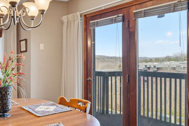 150 Sunken Forest Drive 10-245, Forsyth, MO 65653