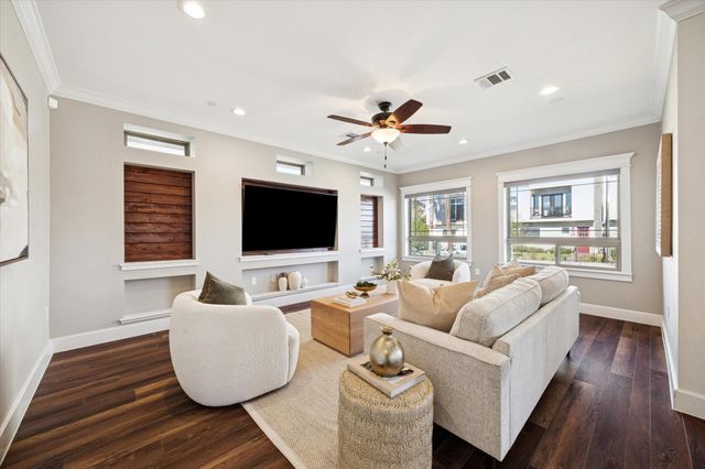 206 North Street, Houston, TX 77009