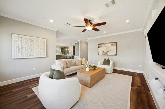 206 North Street, Houston, TX 77009