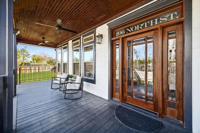 206 North Street, Houston, TX 77009