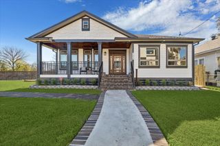 206 North Street, Houston, TX 77009