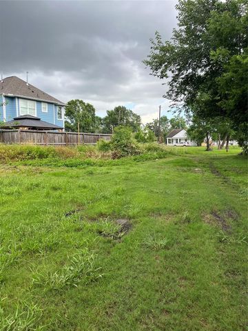 00 Bayou Street, Houston, TX 77020