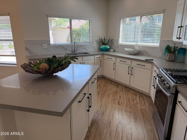 4041 E TETHER Trail, Phoenix, AZ 85050