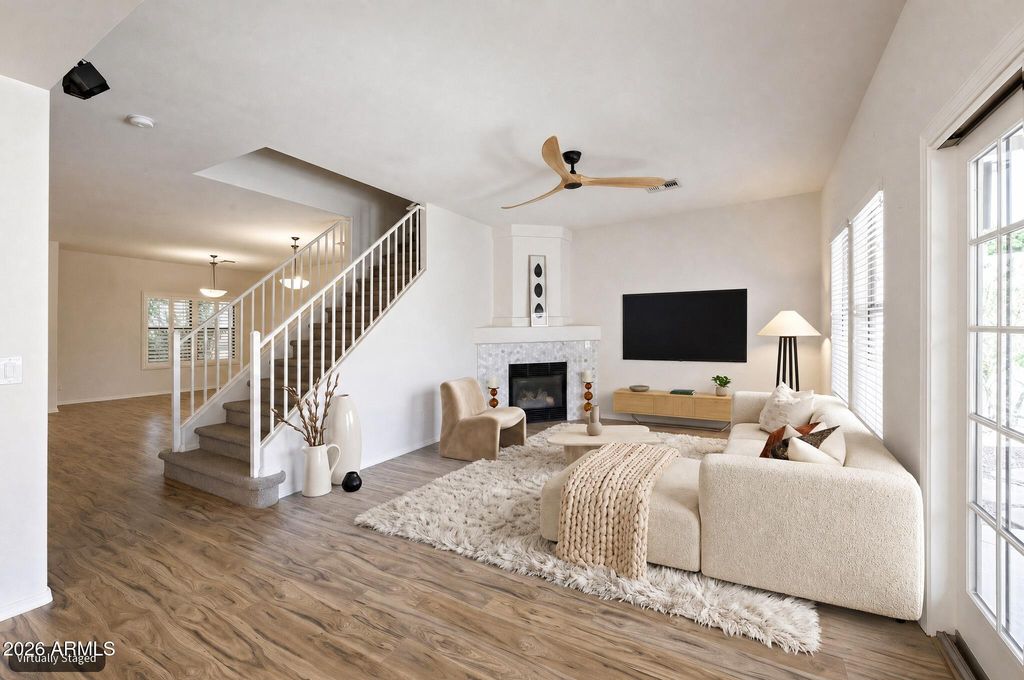 4041 E TETHER Trail, Phoenix, AZ 85050 — photo 2