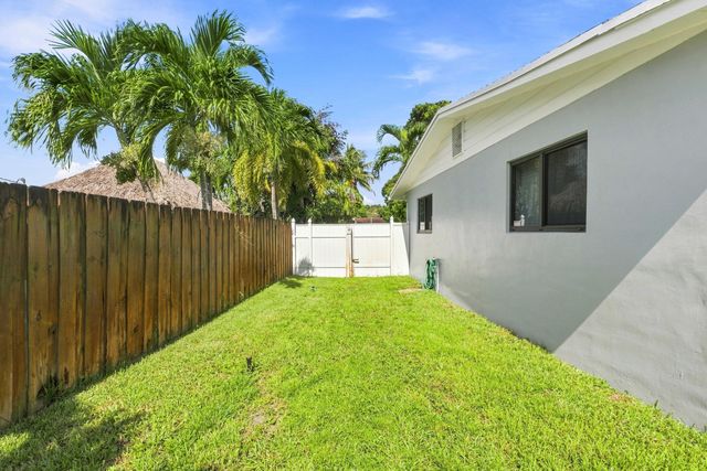 4110 NW 16TH Avenue, Oakland Park, FL 33309