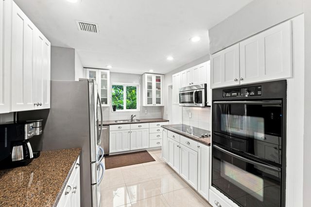 4110 NW 16TH Avenue, Oakland Park, FL 33309