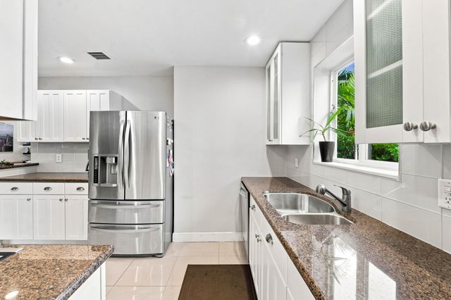 4110 NW 16TH Avenue, Oakland Park, FL 33309