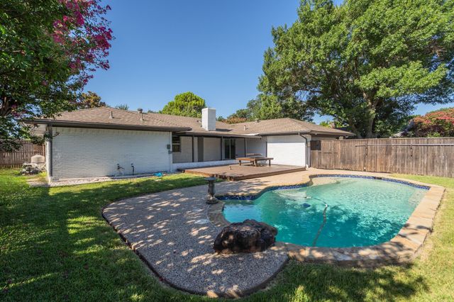 2701 Grandview Drive, Plano, TX 75075