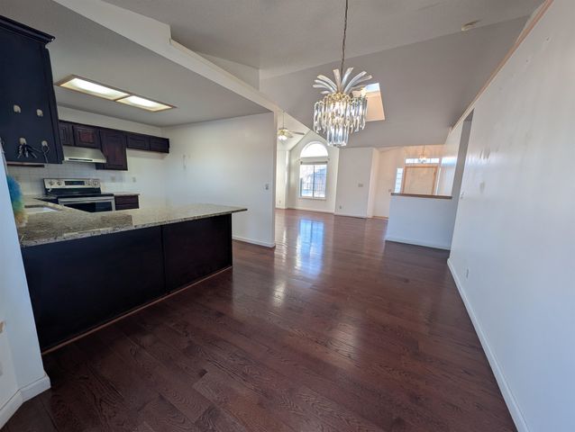 3221 N Forest Ridge st, Wichita, KS 67205