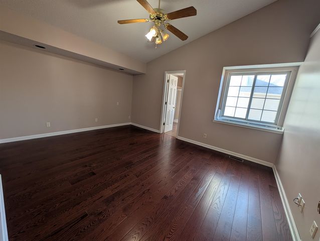 3221 N Forest Ridge st, Wichita, KS 67205