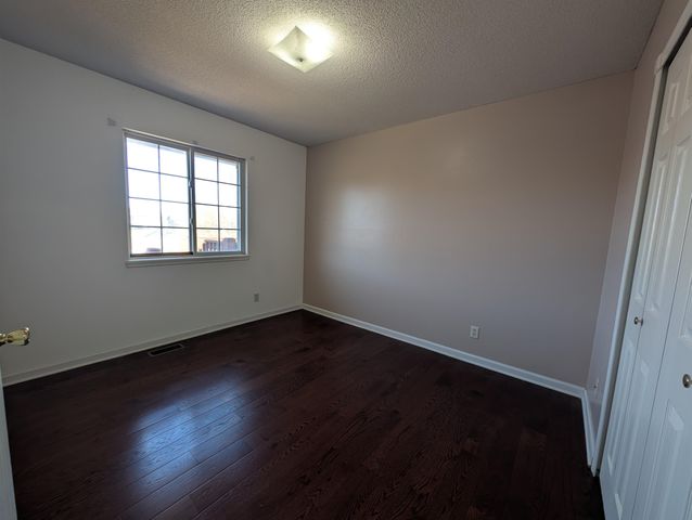 3221 N Forest Ridge st, Wichita, KS 67205