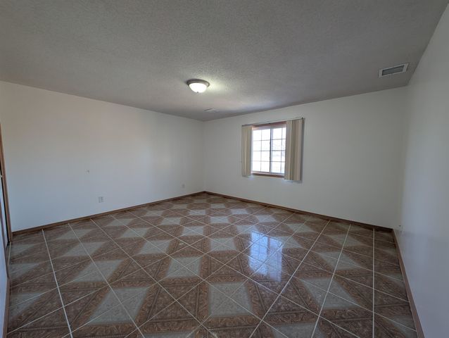 3221 N Forest Ridge st, Wichita, KS 67205