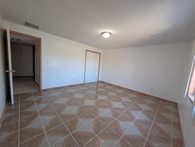 3221 N Forest Ridge st, Wichita, KS 67205