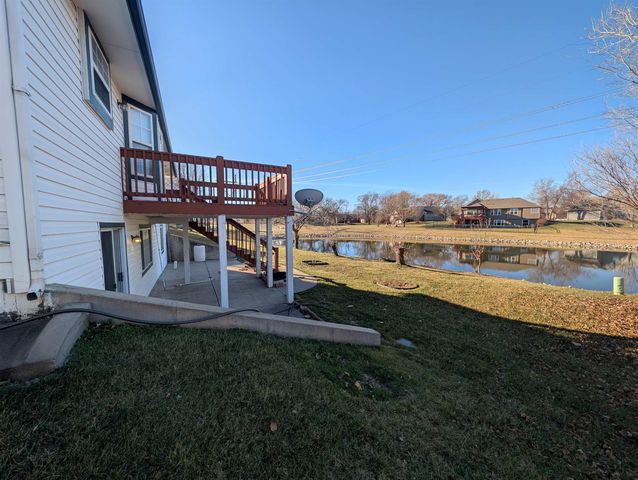 3221 N Forest Ridge st, Wichita, KS 67205