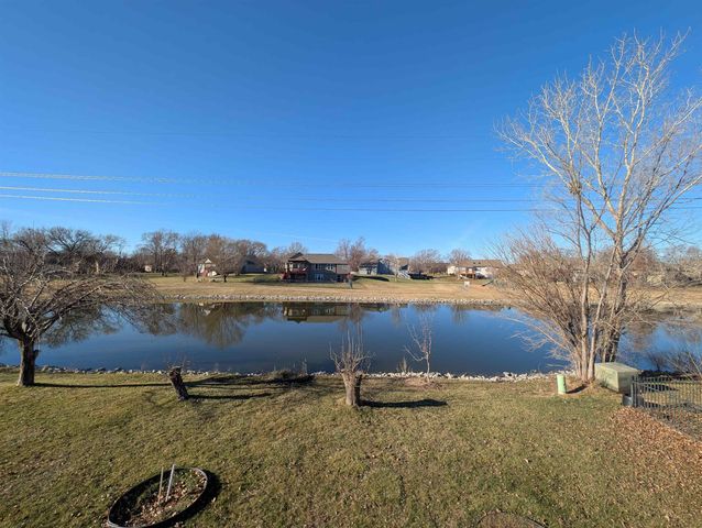 3221 N Forest Ridge st, Wichita, KS 67205