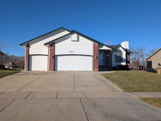 3221 N Forest Ridge st, Wichita, KS 67205
