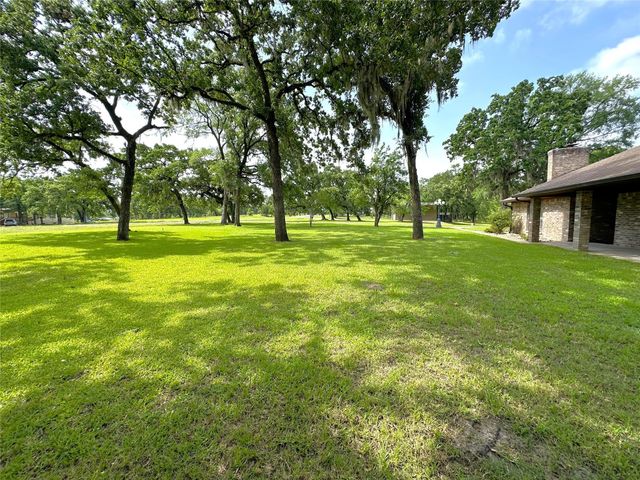 113 Fm 3454 Road, Huntsville, TX 77320