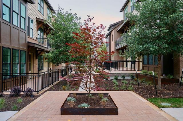 2209 Woodland Ave 502, Austin, TX 78741