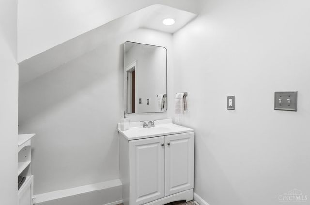 1127 Rulison Avenue, Cincinnati, OH 45238