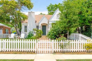 4112 Pershing Avenue, Fort Worth, TX 76107