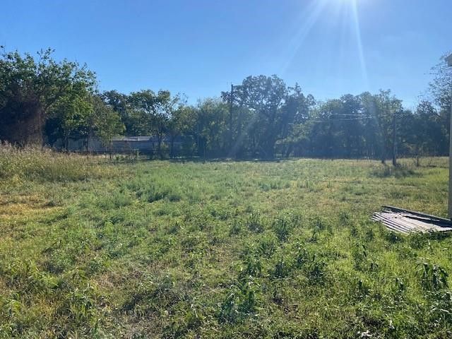 209 S Avenue D, Cross Plains, TX 76443