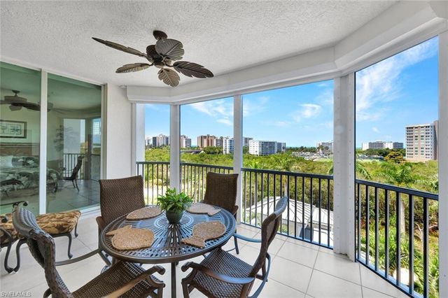 315 Dunes BLVD 404, Naples, FL 34110