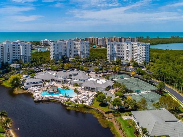 315 Dunes BLVD 404, Naples, FL 34110