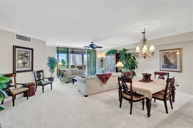 315 Dunes BLVD 404, Naples, FL 34110