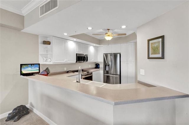 315 Dunes BLVD 404, Naples, FL 34110