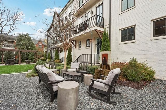 193 Chestnut Circle NE 38, Atlanta, GA 30342
