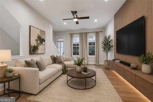 193 Chestnut Circle NE 38, Atlanta, GA 30342