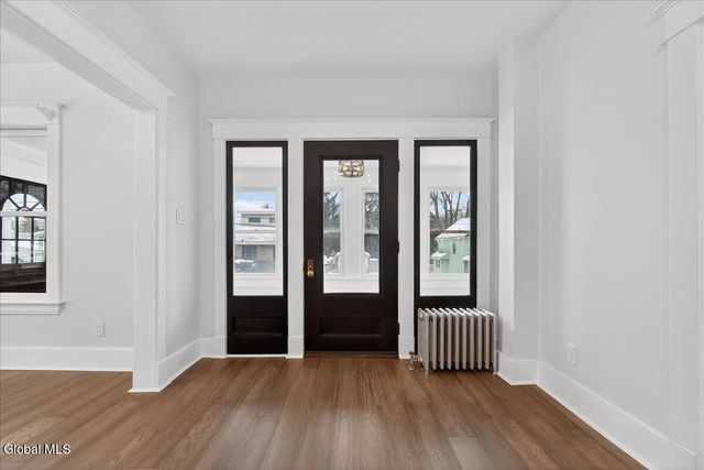 45 Lorraine Avenue, Schenectady, NY 12304