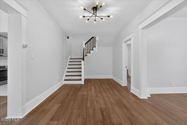 45 Lorraine Avenue, Schenectady, NY 12304