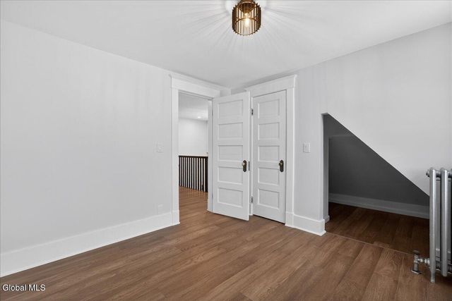 45 Lorraine Avenue, Schenectady, NY 12304