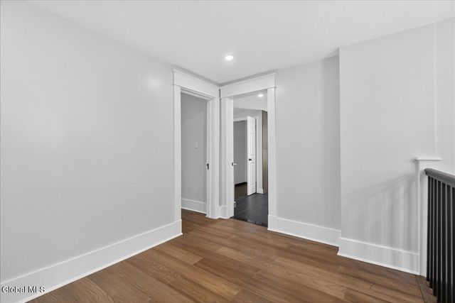 45 Lorraine Avenue, Schenectady, NY 12304