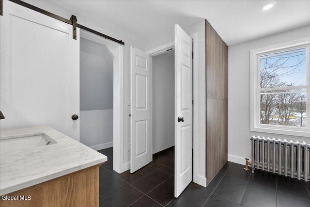 45 Lorraine Avenue, Schenectady, NY 12304