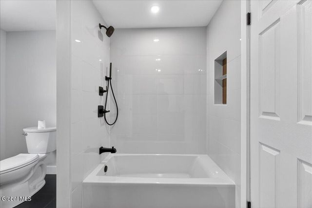 45 Lorraine Avenue, Schenectady, NY 12304