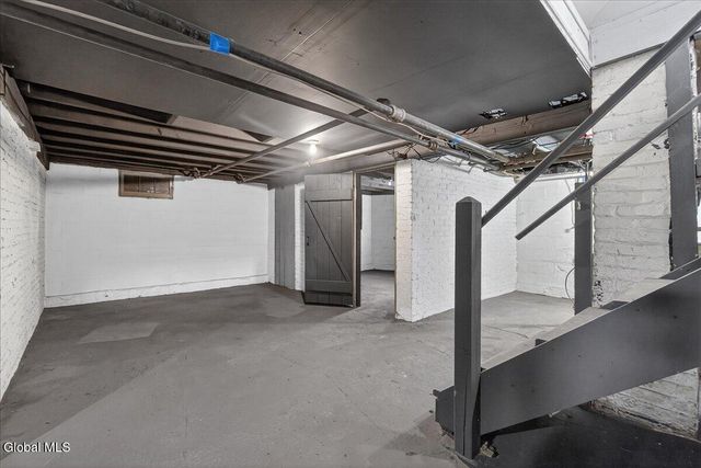 45 Lorraine Avenue, Schenectady, NY 12304