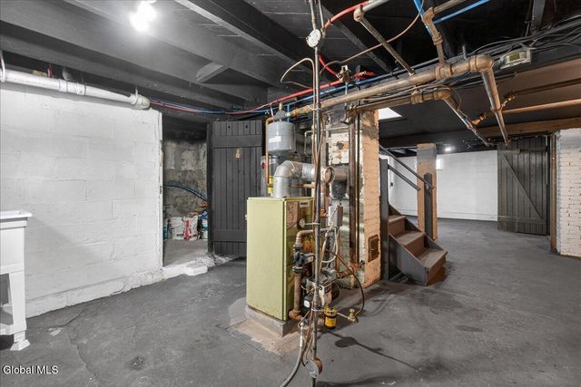 45 Lorraine Avenue, Schenectady, NY 12304