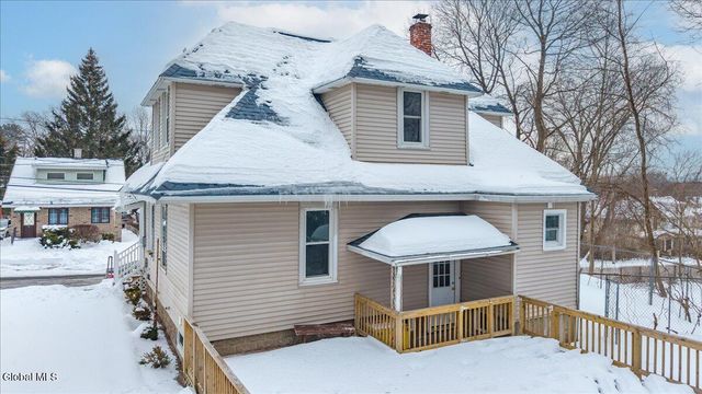 45 Lorraine Avenue, Schenectady, NY 12304