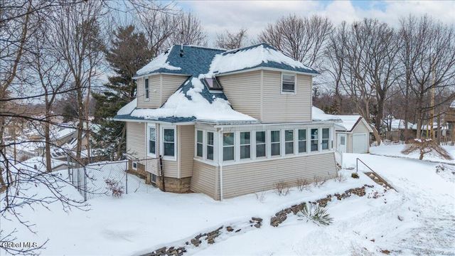 45 Lorraine Avenue, Schenectady, NY 12304