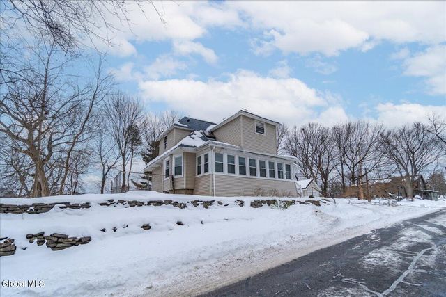 45 Lorraine Avenue, Schenectady, NY 12304