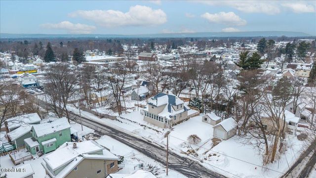 45 Lorraine Avenue, Schenectady, NY 12304