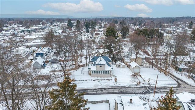 45 Lorraine Avenue, Schenectady, NY 12304