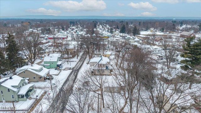 45 Lorraine Avenue, Schenectady, NY 12304