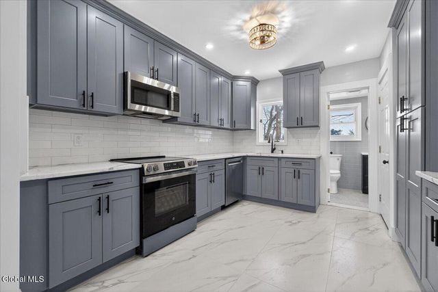 45 Lorraine Avenue, Schenectady, NY 12304